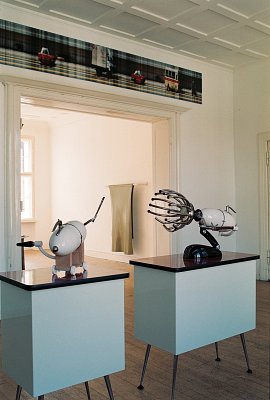 Voges + Deisen zu Gast, installation view, vierte Etage, 1996