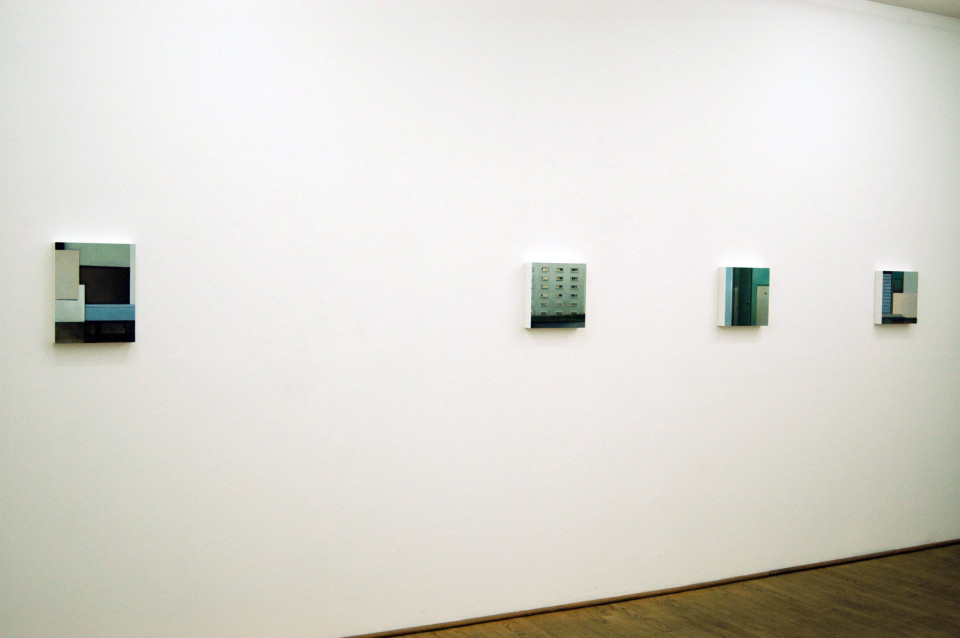 <p>installation view, Kuckei + Kuckei, 2008</p>