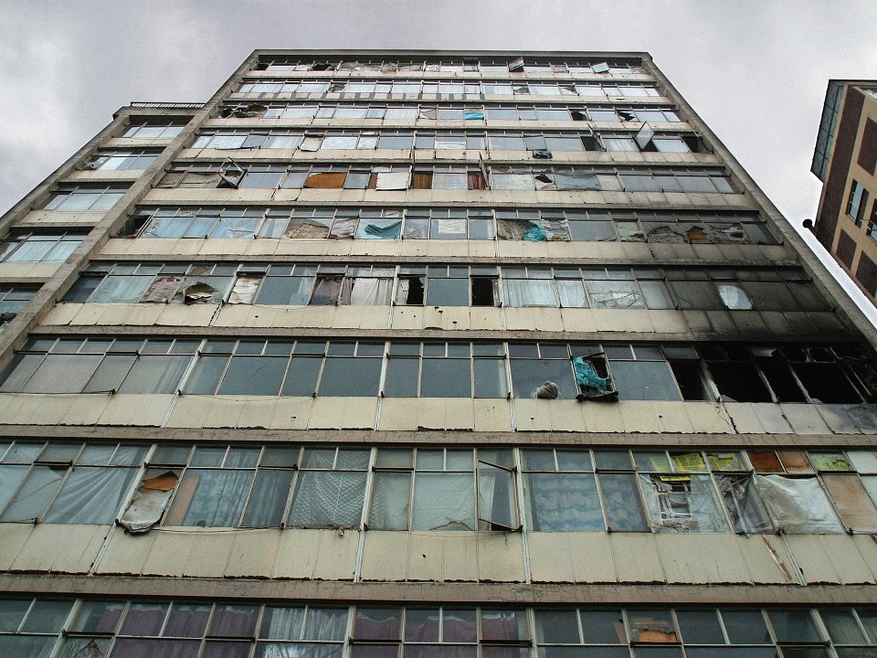 San Jose, a block of flats in Olivia Street, Berea