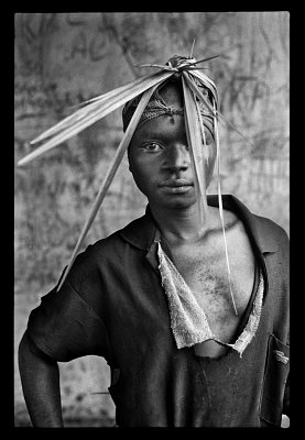 Mai Mai militia in training near Beni, eastern DRC, for immediate deployment with the APC (Armée Populaire du Congo), the army of the RCD-KIS-ML, December 2002  - Portrait I, 2002