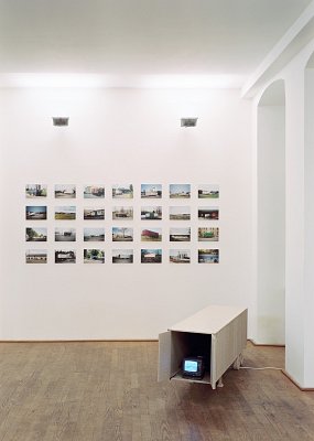 installation view, Kuckei + Kuckei, 2003