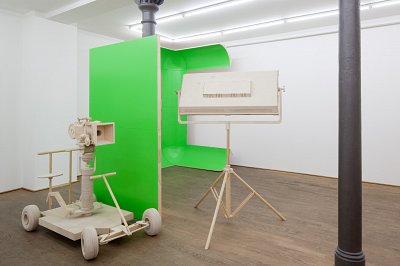 Set, installation view, Kuckei + Kuckei, 2010