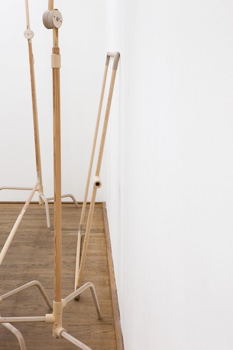 <p><em>Set</em>, installation view, Kuckei + Kuckei, 2010</p>