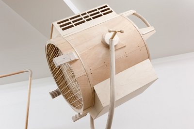 Set, installation view, Kuckei + Kuckei, 2010