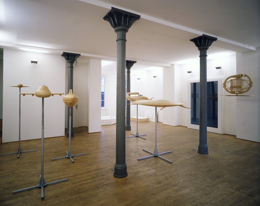 <p><em>Vn</em>, installation view, Kuckei + Kuckei, 1999</p>