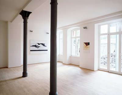 installation view, Kuckei + Kuckei, 1998