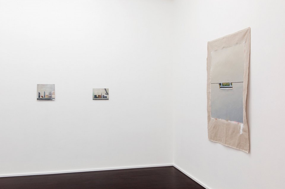 <p><em>An Extra Space</em>, installation view, Kuckei + Kuckei, 2013</p>