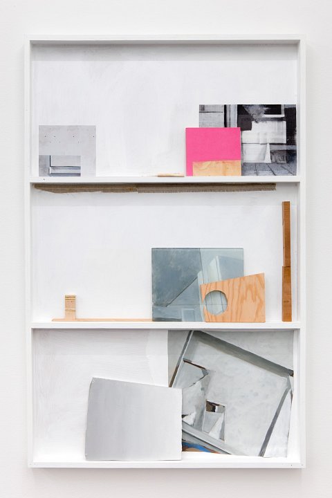 <p><em>An Extra Space</em>, installation view, Kuckei + Kuckei, 2013</p>