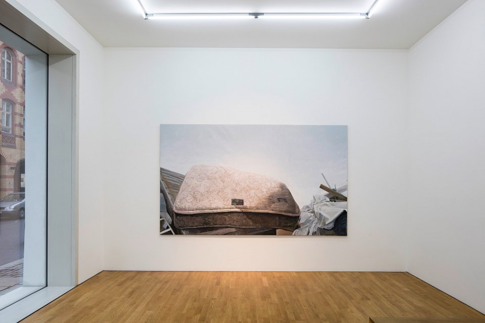 <p><em>Overcast</em>, installation view, Kuckei + Kuckei, 2015</p>