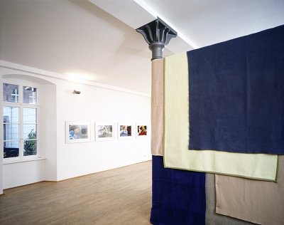 installation view, Kuckei + Kuckei, 2000