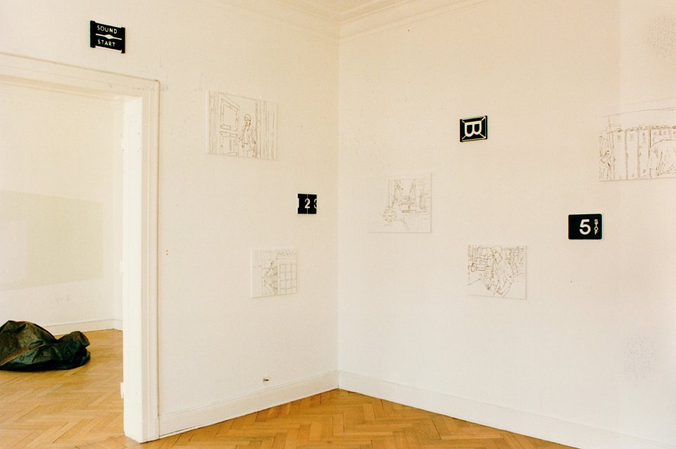 <p><em>5 Berliner Künstler</em>, installation view, vierte Etage, 1995</p>