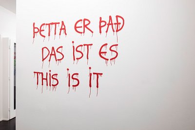Þetta er það – Das ist es – This is it, installation view, Kuckei + Kuckei, 2015