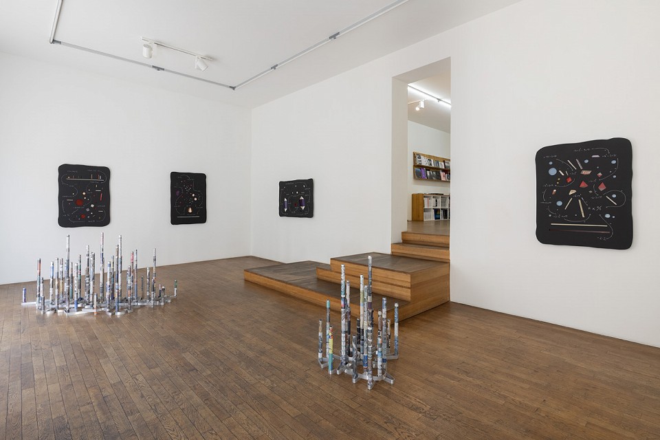 <p><em>Artifacts from the Age of Acceleration</em>, installation view, Kuckei + Kuckei, 2021</p>