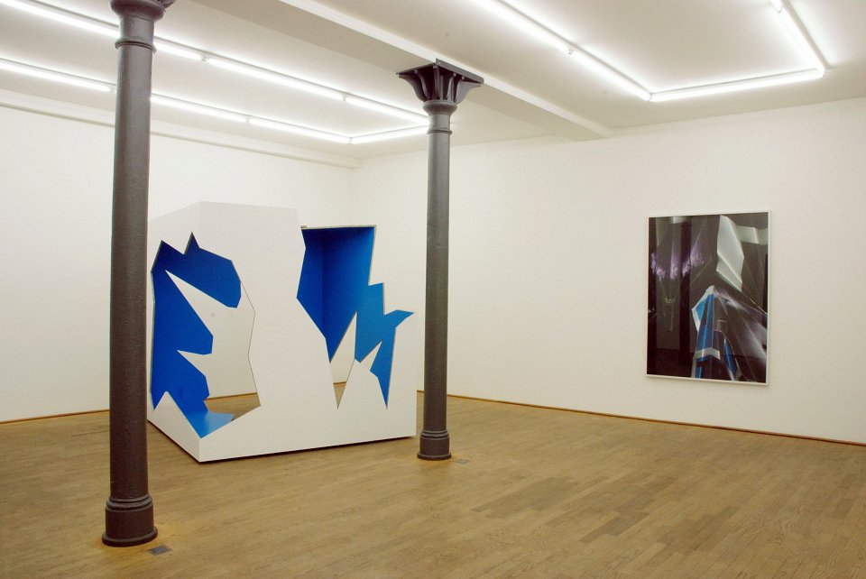 <p><em>No-Form-System</em>, installation view, Kuckei + Kuckei, 2007</p>