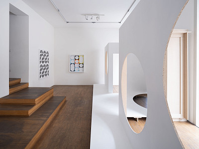 oh hell o, installation view, Kuckei + Kuckei, Berlin, 2023