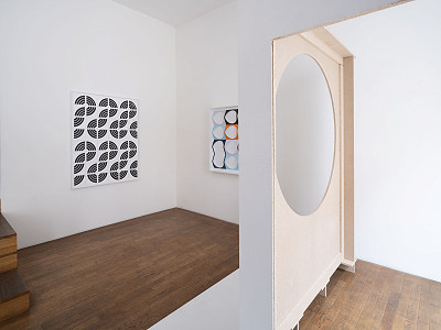 oh hell o, installation view, Kuckei + Kuckei, Berlin, 2023