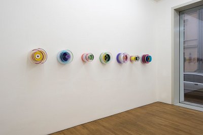 Even/Bent, installation view, Kuckei + Kuckei, 2016