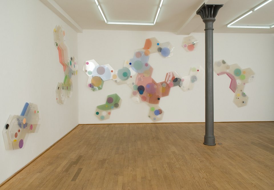 <p><em>Raum 10</em>, installation view, Kuckei + Kuckei, 2006</p>