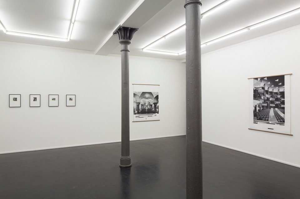 <p><em>Indistance</em>, installation view, Kuckei + Kuckei, 2014</p>