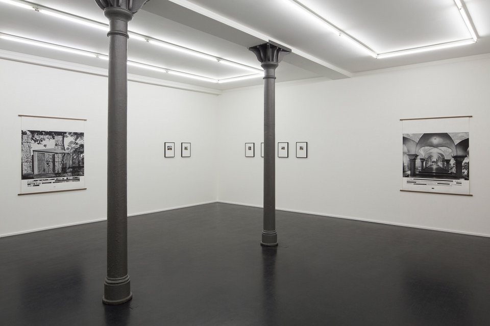 <p><em>Indistance</em>, installation view, Kuckei + Kuckei, 2014</p>