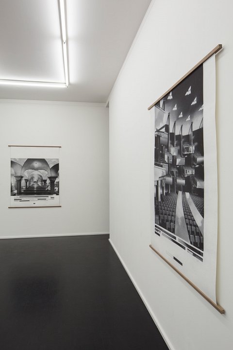 <p><em>Indistance</em>, installation view, Kuckei + Kuckei, 2014</p>