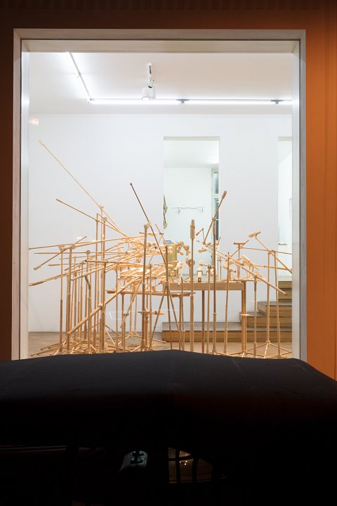 <p>S_AKE, Oliver van den Berg, installation view Kuckei + Kuckei, 2017</p>