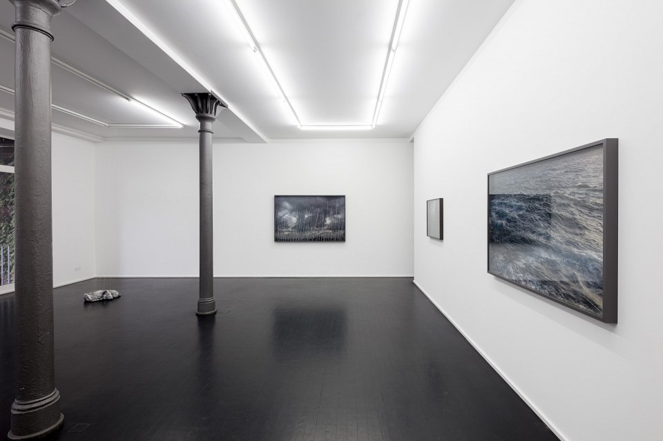 <p><em>Elegie</em>, Installation view Kuckei + Kuckei, Linienstrasse 158</p>