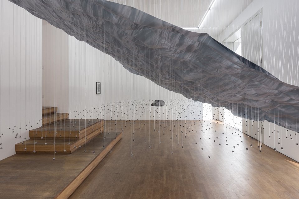 <p><em>Elegie</em>, Installation view Kuckei + Kuckei, Linienstrasse 107/108</p>