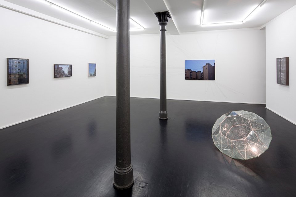 <p><em>Buenos Aires</em>, installation view, Kuckei + Kuckei, 2014</p>