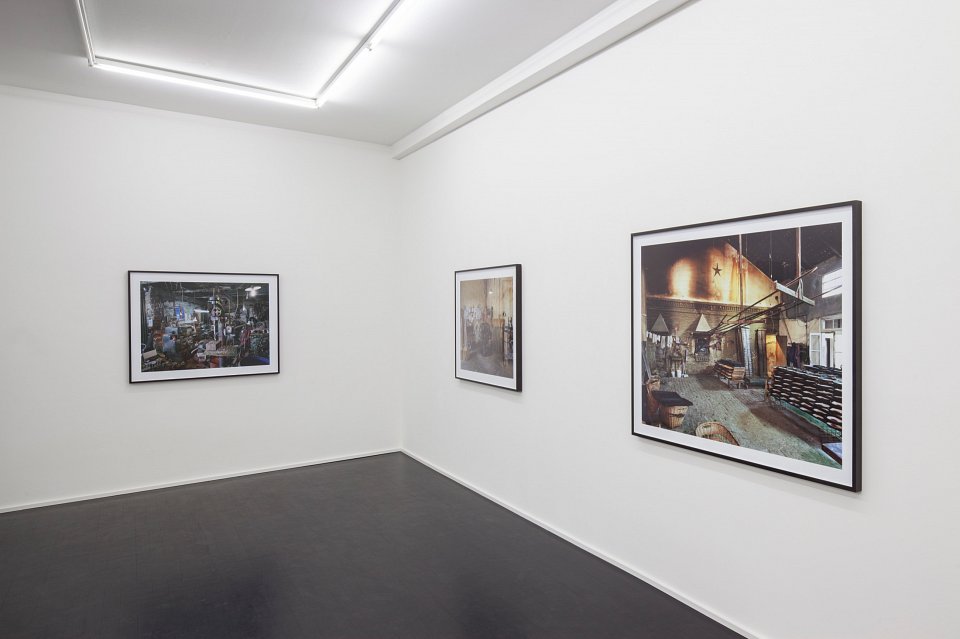 <p><em>Stories</em>, installation view, Kuckei + Kuckei, 2015</p>
