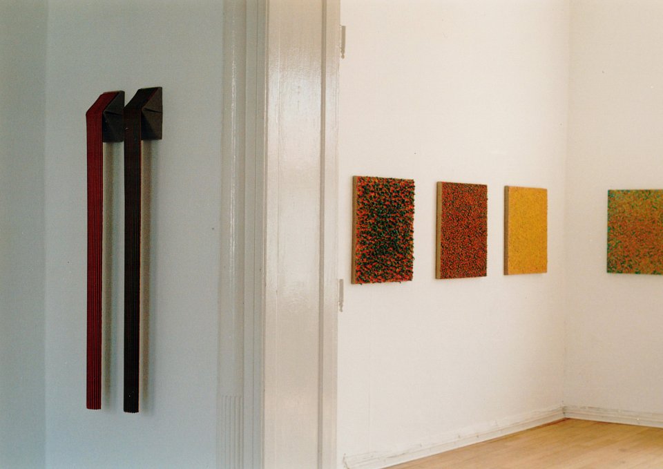 <p>installation view, vierte Etage, 1996</p>