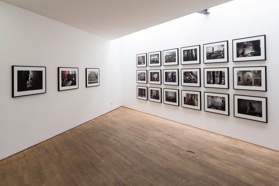 <p><em>Jo´Burg</em>, installation view, Kuckei + Kuckei, 2014</p>