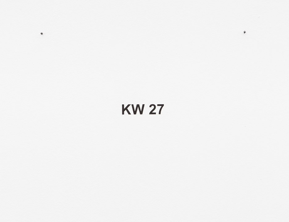 <p><em>KW Serie</em>, installation view, Kuckei + Kuckei, 2013</p>