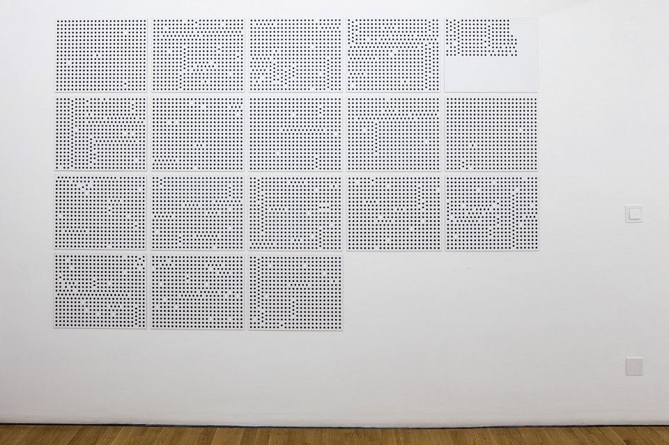 <p><em>Produktion 2015/2016</em>, installation view</p>