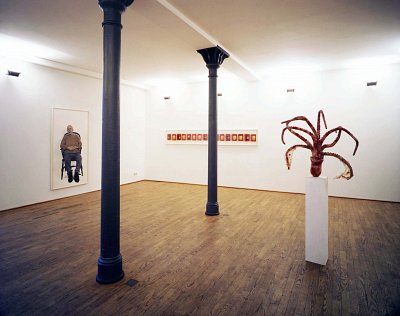 No Jardim, installation view, Kuckei + Kuckei, 2001