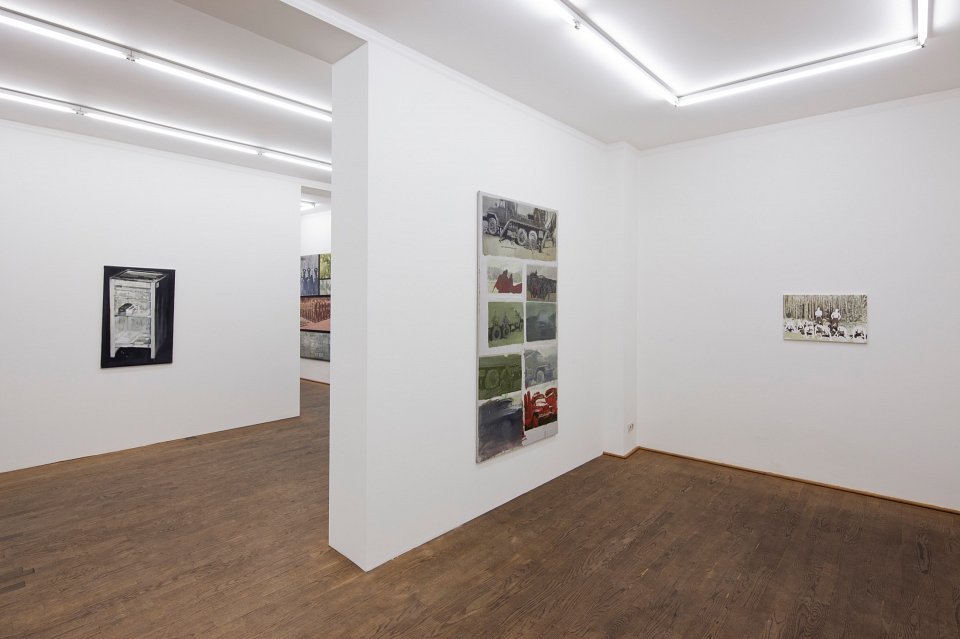 <p>installation view, Kuckei + Kuckei, 2011</p>